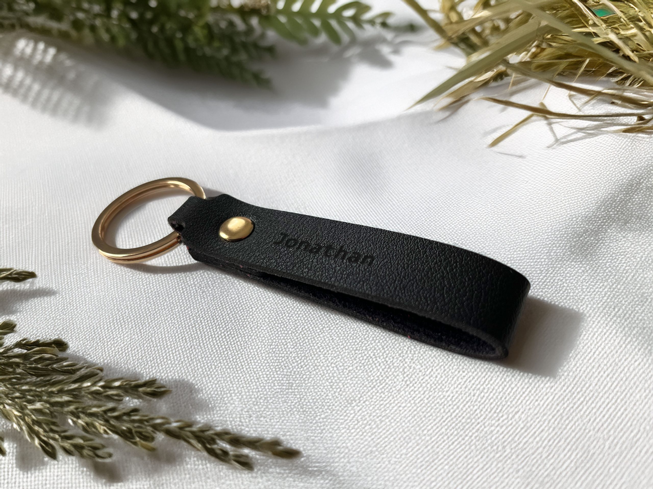 Leder-Schlüsselanhänger mit Namen